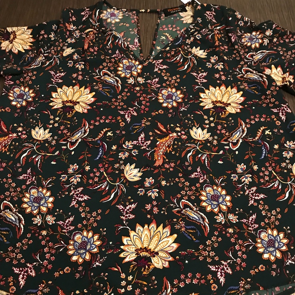 Large stitch fix tunic shirt.